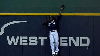 Mlb Postseason Brewers Lorenzo Cain Robs David Se Of