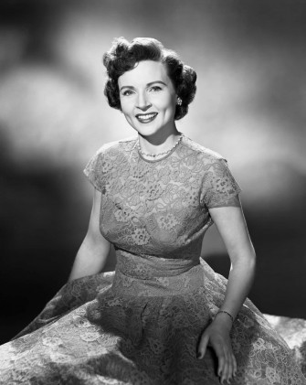 Timeless Beauty Betty White Wallpaper