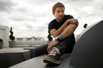 Jeremy Renner Widescreen HD Wallpaper