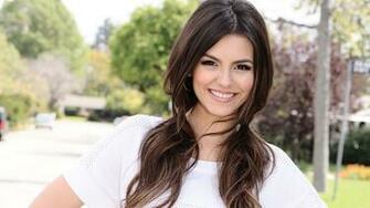 Victoria Justice Wallpaper