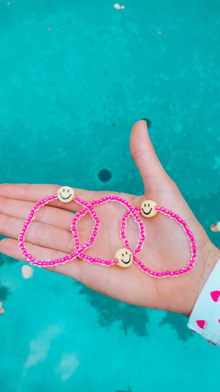 Preppy Smiley Face Wallpaper