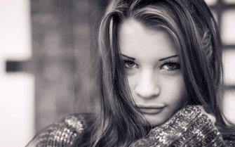 Happy Girl Portrait Photography Wallpaper