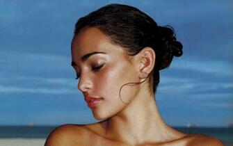 Model Natalie Martinez HD Wallpaper Background