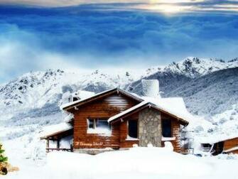 Christmas Cottage Wallpaper