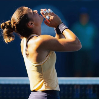 Maria Sakkari Hands Together Wallpaper