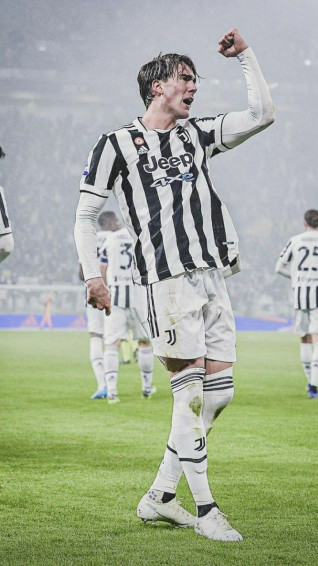 Dusan Vlahovic Foto Di Calcio Immagini