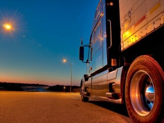 Volvo Vnl Semi Truck Wallpaper Of Desktop