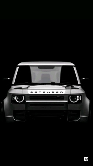 Defender In Mobil Impian