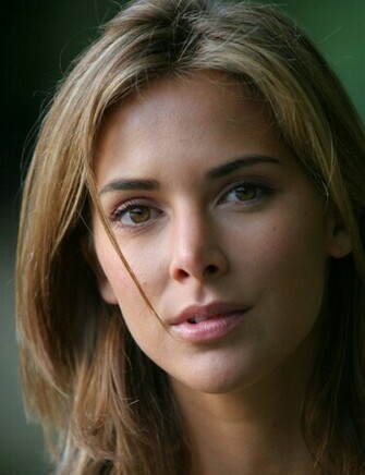 Melissa Theuriau Wallpaper