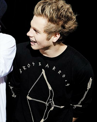Luke Hemmings Image Wallpaper And