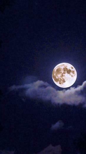 Wallpaper A Day Only Retina iPhone New iPad Moon Out