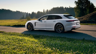 Porsche Panamera Turbo S E Hybrid Sport Turismo Rear