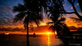 Wallpaper Rangiroa Atoll French Polynesia Short News Poster