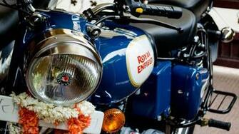 Royal Enfield Classic Wallpaper By Yadavthyagaraj On