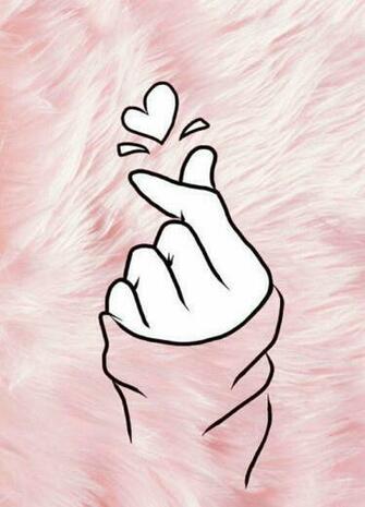 Taya Bucknell On Draw Army Wallpaper iPhone