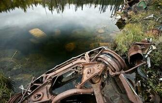 Wallpaper Auto Garbage Puddle Dump Image For Desktop Section