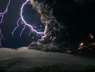 Wallpaper Of A Thunder Storm With Many Dark Gray Clouds