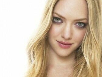 Amanda Seyfried Wallpaper