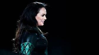 Wwe Star Nia Jax Posts Swimsuit Selfie To Promote Body