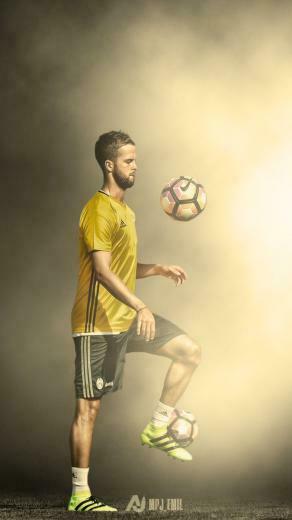 Emil On Pjanic Mobile Wallpaper
