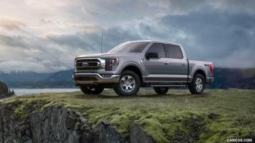 Ford F Platinum Color Iconic Silver Front Three