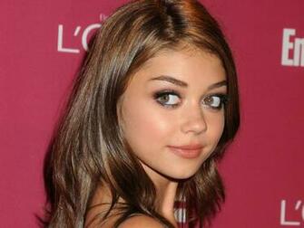 Sarah Hyland Background Wallpaper Image In Collection