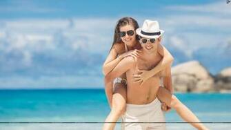 Romantic Couple Santabanta Wallpaper
