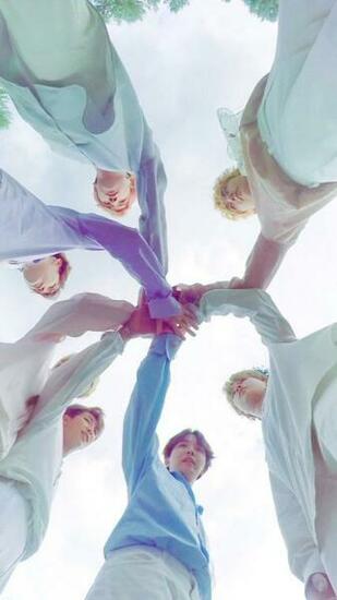 Btspotlight On Season S Greetings Wallpaper