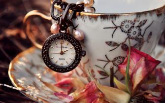Wallpaper Watch Pendant Cup Saucer Dry Flower Petals