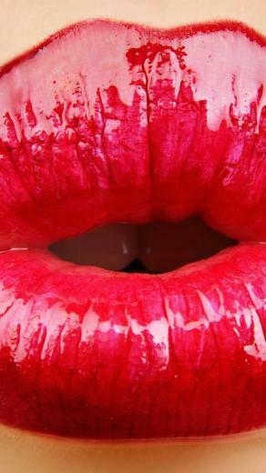 Kissing Lips Wallpaper iPhone S Kiss