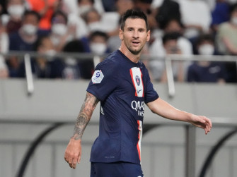 Xavi Asks Barcelona To Sign Lionel Messi On A Transfer In