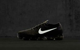 HD Wallpaper Of A Black Nike Air Vapormax Flyknit Paperpull