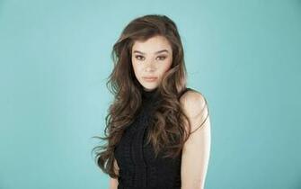 Wallpaper Hot And Beautiful Hailee Steinfeld