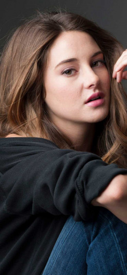 Shailene Woodley Wallpaper