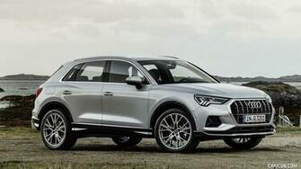 Audi Q3 Color Florett Silver Front Three Quarter HD
