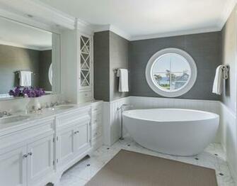 Master Bathroom Standing Tub Gray Grasscloth Wallpaper