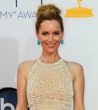 Leslie Mann Beautiful HD Wallpaper