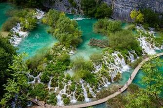 Plitvice Lakes National Park Croatia Background Wallpaper