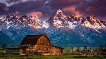 Farm Barn Rustic Sunset Sunrise Mood Mountain
