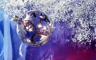 Beautiful Christmas Ornaments Wallpaper High Definition