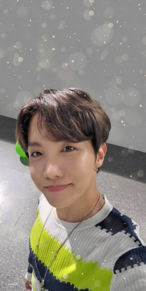 Bts J Hope Cute Selfie Bysyeoydxixhwq0w Wallpaper