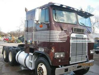 Freightliner Cabover