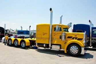 Peterbilt Wallpaper