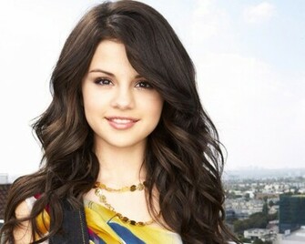 Selena Gomez HD Wallpaper