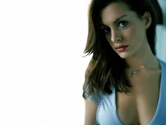 Anne Hathaway Wallpaper And Pictures Gallery Hollywood Actress