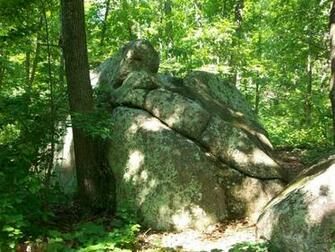 The Rock Looks Like Carving Wallpaper High Quality