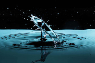 Water Splash Background Wallpaper