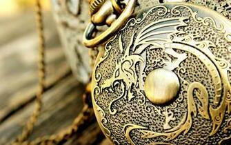 Macro Medallion Metal Dragon