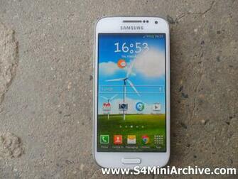 Windy Weather Live Wallpaper On Samsung Galaxy S4 Mini
