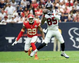 Pff Grades Mitch Morse Derrick Johnson Get Love Of